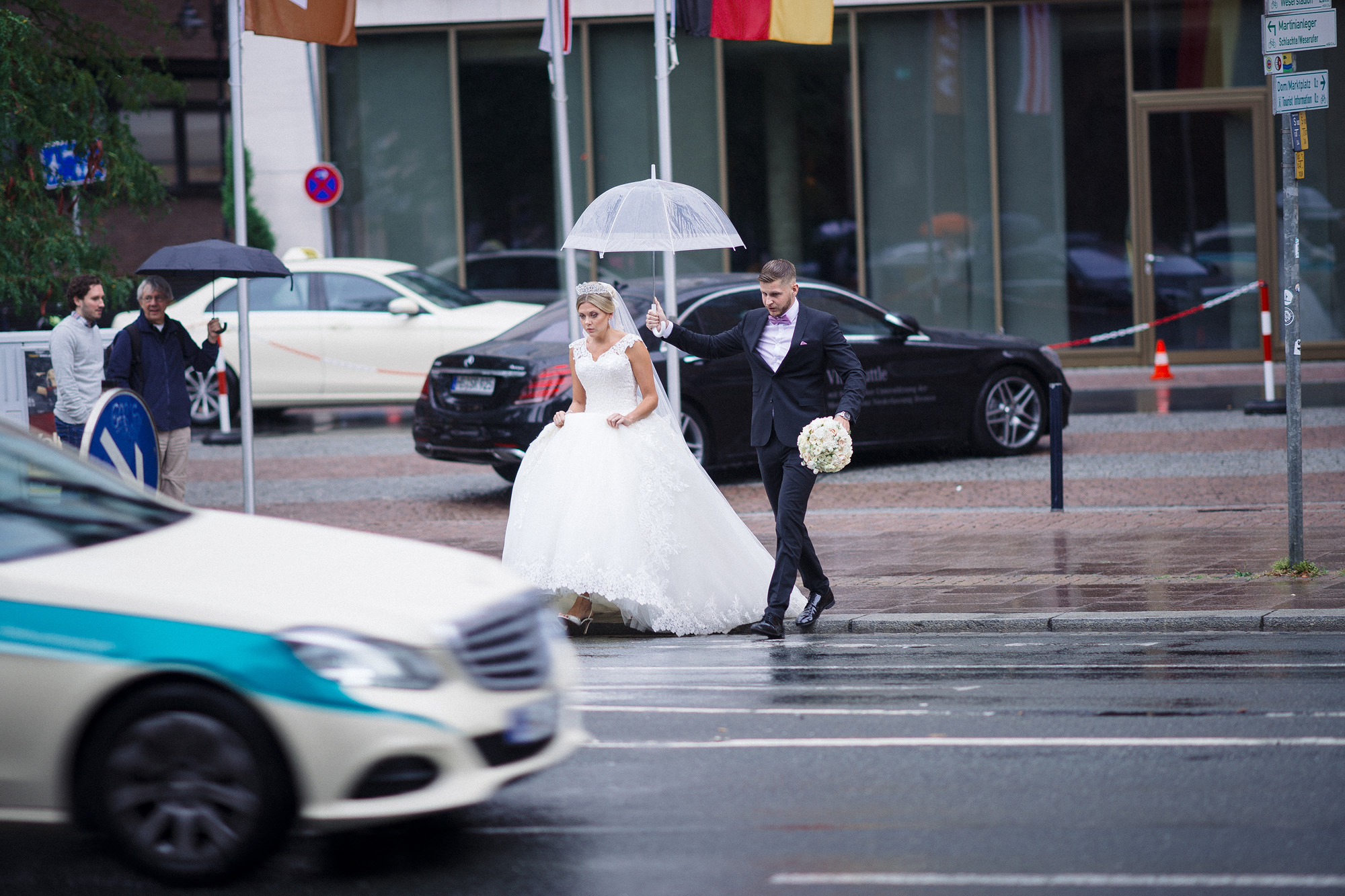Natürliche Hochzeitsfotografie bei Regen in Bremen - Bild 78