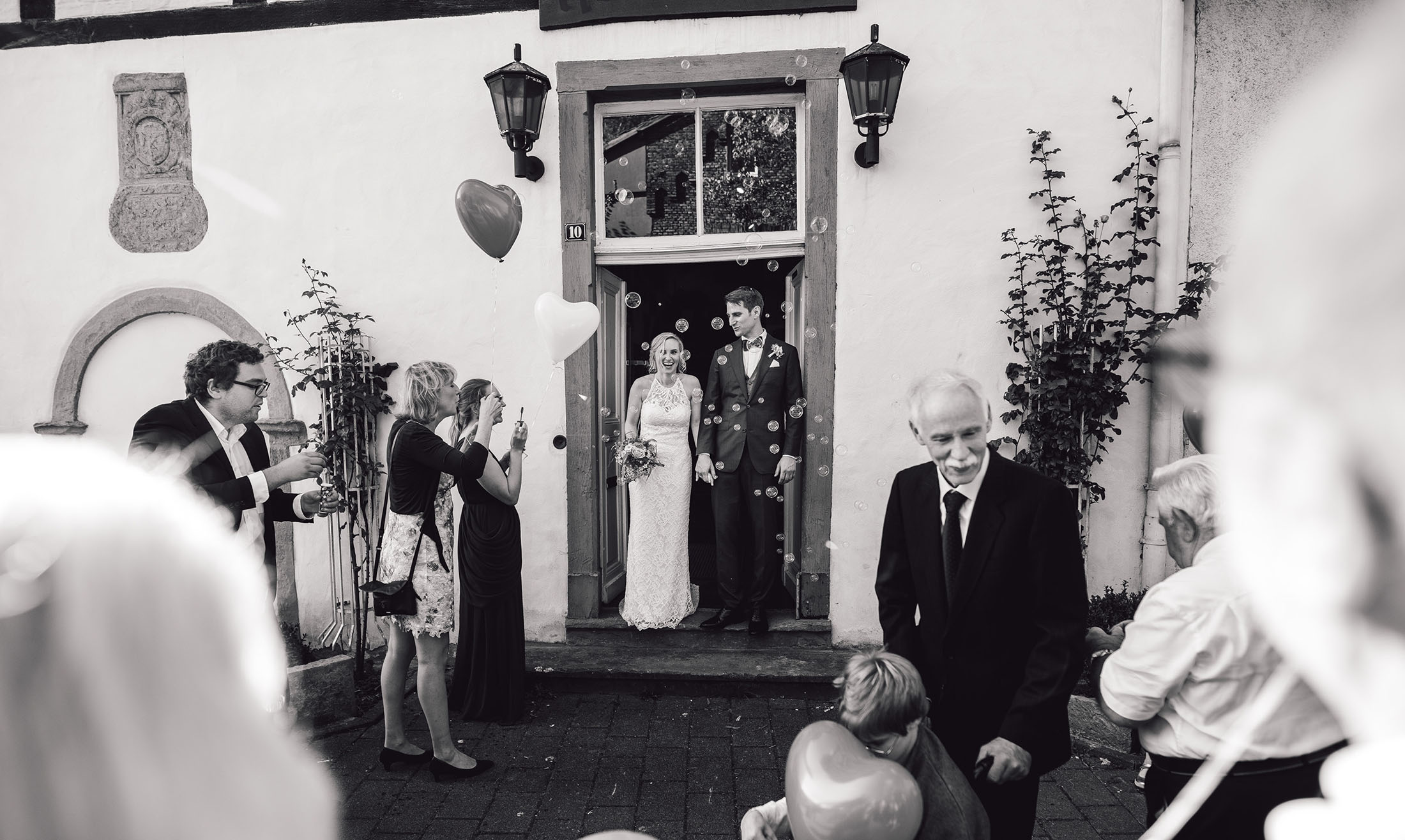 Natürliche Hochzeitsfotografie von Merlin und Katharina - Bild 45